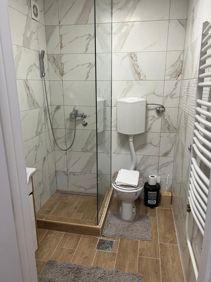 Apartman Didi2- Free Private Parking-Garage Новий Сад Екстер'єр фото