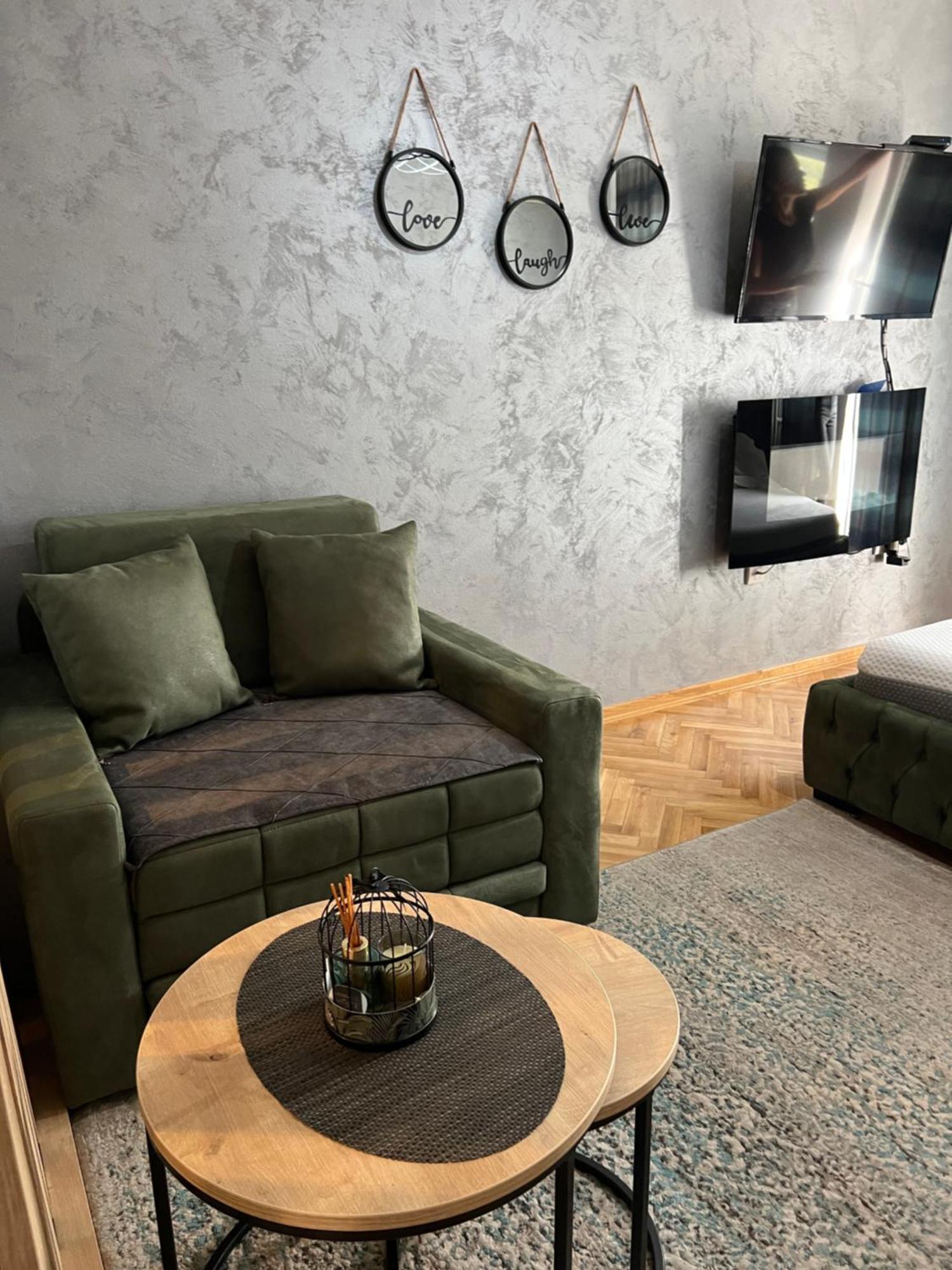 Apartman Didi2- Free Private Parking-Garage Новий Сад Екстер'єр фото